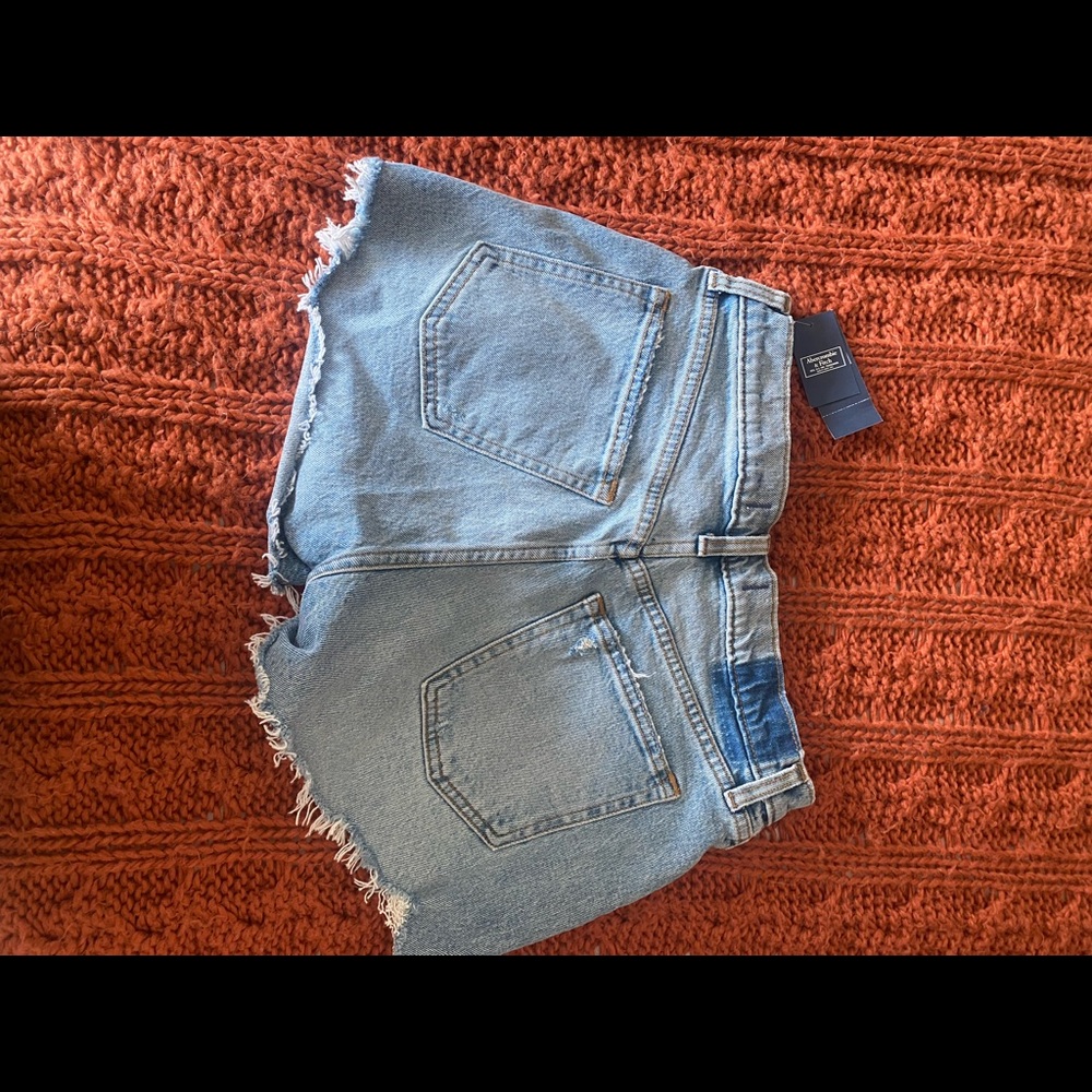 A&F Mom Short